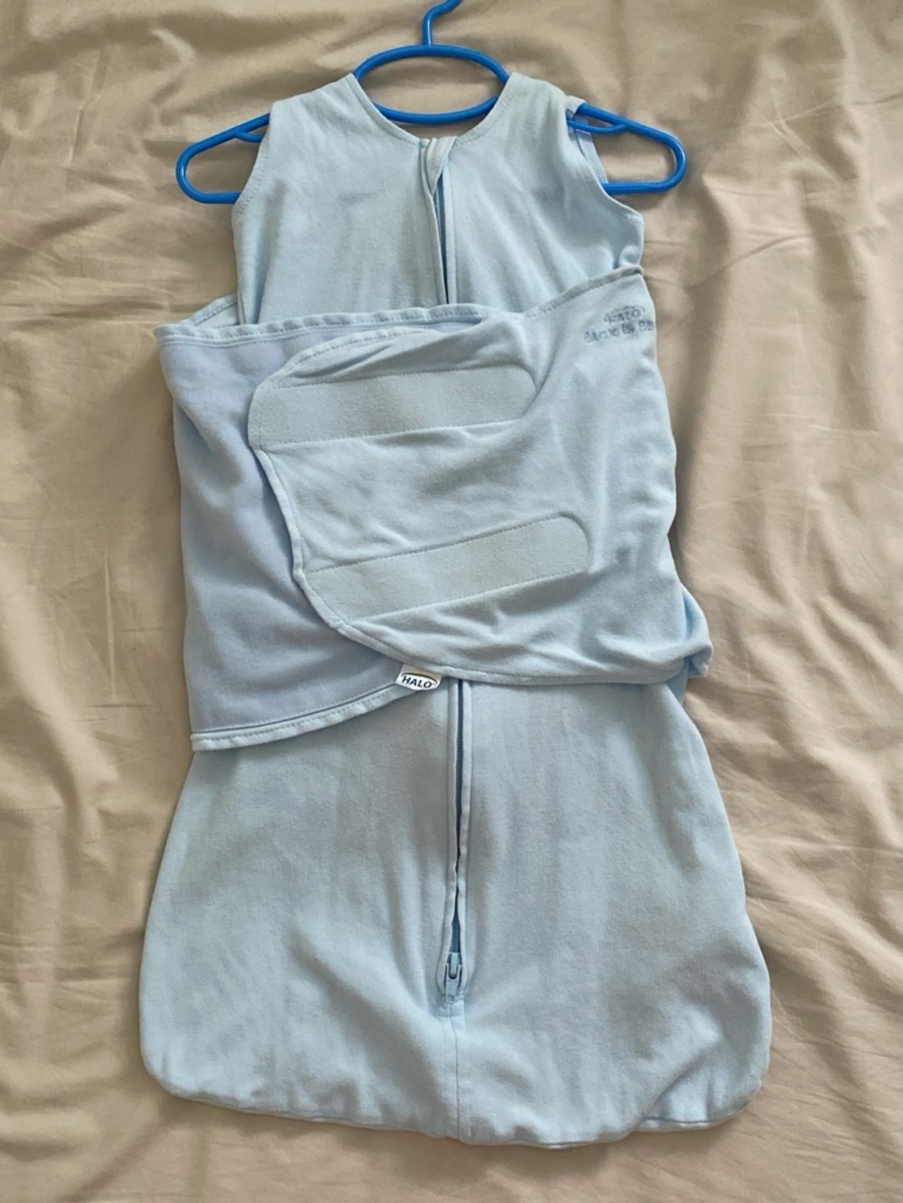 2 sleepsacks Halo swaddle 3-6m & Amazing Baby transitional sack 6-9m